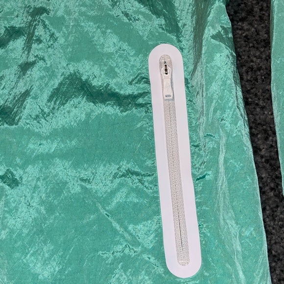 NIKE Windbreaker Women’s Jacket Green Small EUC - Picture 7 of 10